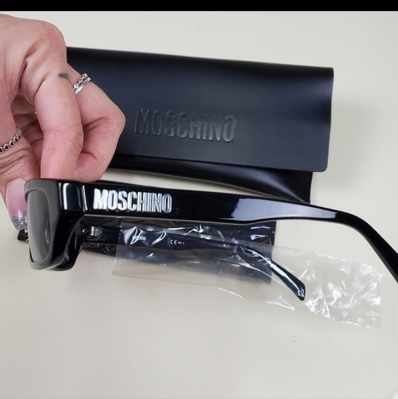 💕💯 Authentic MOSCHINO Sunglasses💕 - Picture 2 of 7
